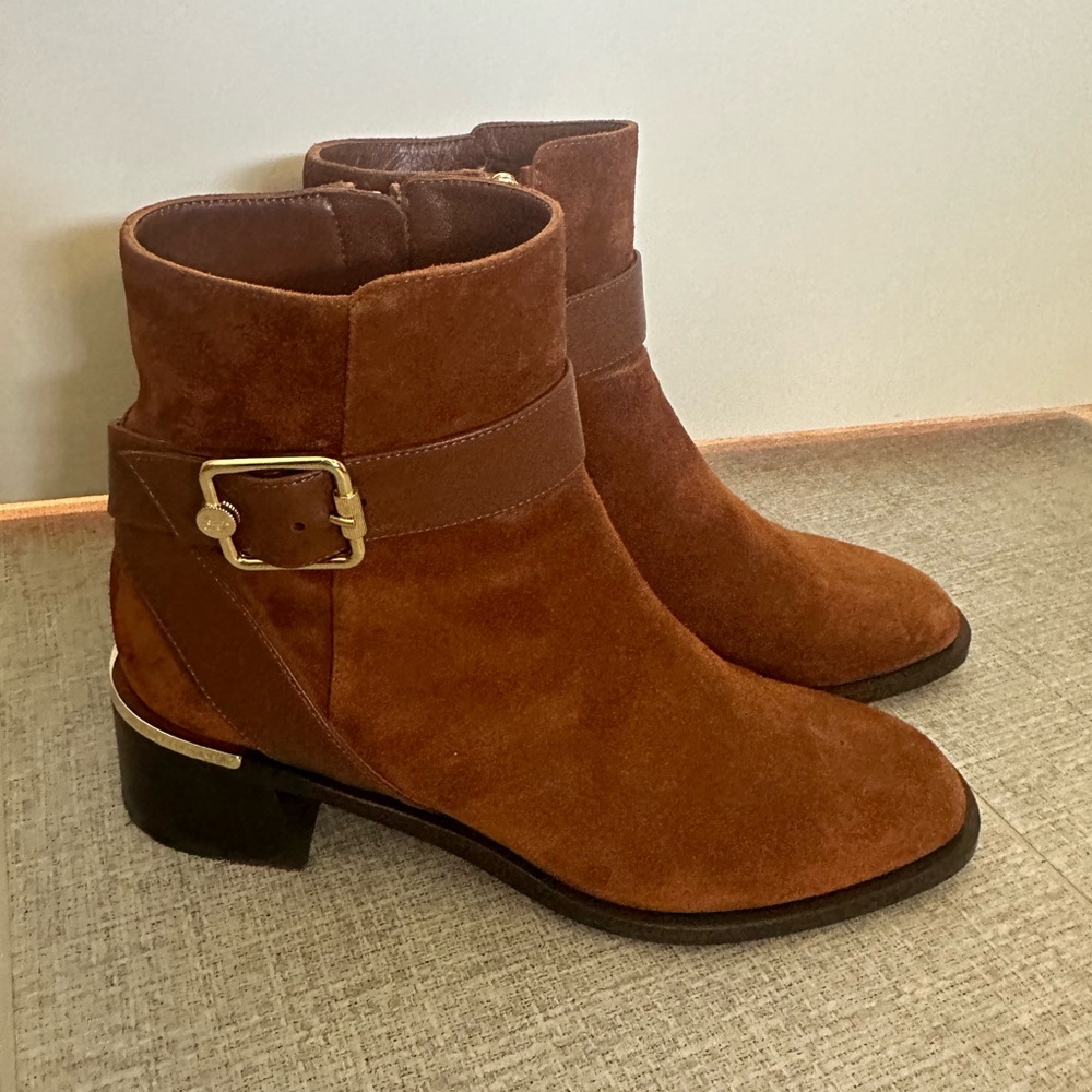 Jimmy Choo brown suede ankle bootie. Size 38.5 (8.5US) Excellent used condition.